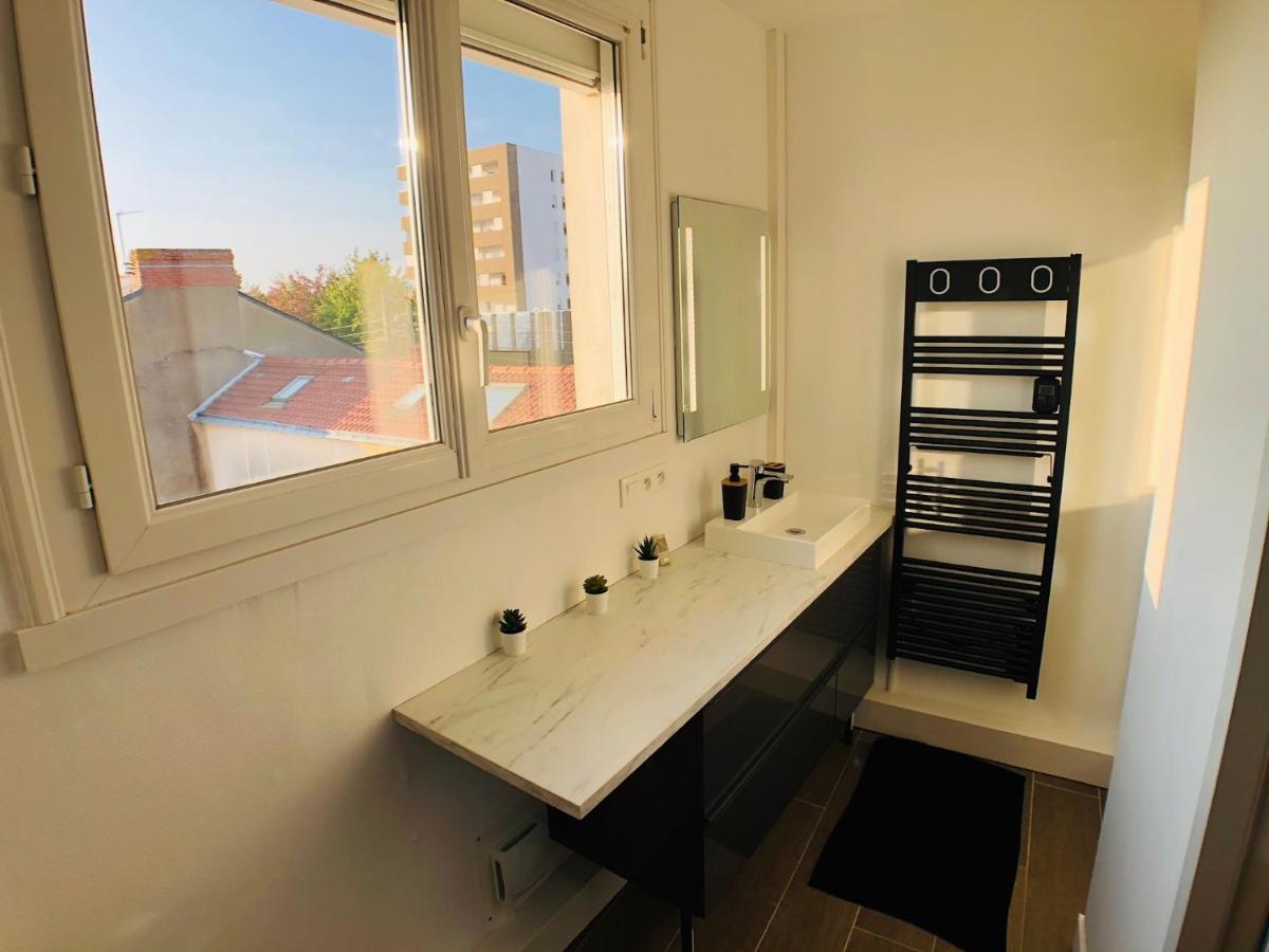 Charmant Appartement 1-4 Personnes, Proche Centre Avec Parking Nantes Zewnętrze zdjęcie